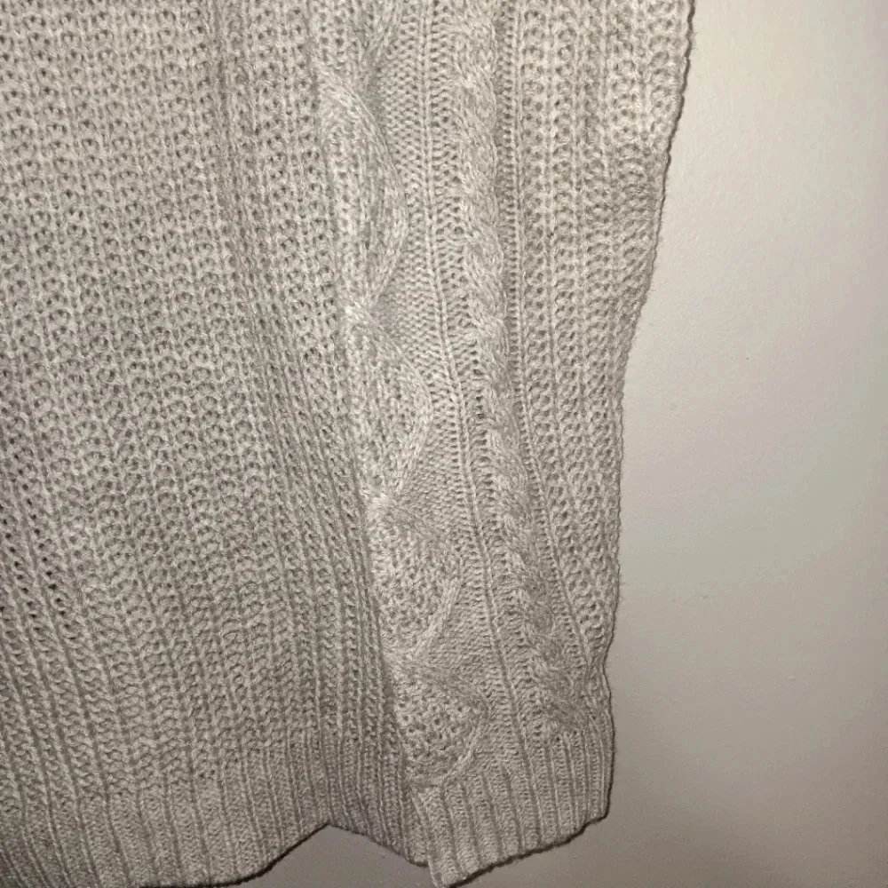 Almost famous women's sweater size S gray - Picture 5 of 6